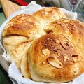 SA SA 的 免手揉手撕吐司🍞 三種口味 （葡萄乾🍇、草莓🍓熱狗起司🌭) cooksnap