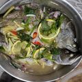 Cooksnap Intan Sofia semasa beliau membuat Siakap stim lemon.