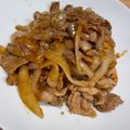 馴獸師在廚房 的 洋蔥炒豬肉 cooksnap