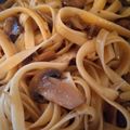 El cooksnap de Edurne Ingrit Laffitte Montalvo cuando hizo Fettuccine con champiñones a las finas hierbas.