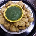 Dipti Mehrotra का कुकस्नैप जब उन्होंने मूंग दाल की पकौड़ी (Moong Dal ki pakodi recipe in Hindi) बनाया था।