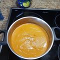 El cooksnap de Carmen M Acosta Acosta cuando hizo Crema de calabaza con salsa de nata y yema.