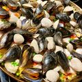 El cooksnap de Chris Gan cuando hizo Paella mixta de pollo y mariscos.