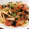 くぅぽん☆'s cooksnap of when they made 簡単美味ランチ♪海苔バター醤油焼きうどん.