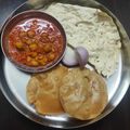 Mansi Doshi's cooksnap of when they made છોલે પૂરી.