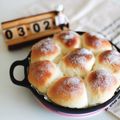 Allibzzz 的 超鬆軟煉乳餐包 cooksnap