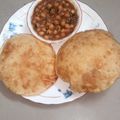 Vidu ganguli का कुकस्नैप जब उन्होंने छोले भटूरे (chole bhature recipe in Hindi) बनाया था।