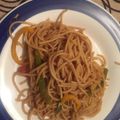El cooksnap de Tabii Shimamoto cuando hizo Espaguetis fritos con pollo y soja.