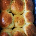Évi Pallós Oné Cooksnap-ja, amikor elkészítette a(z) Mézes puha zsemle receptet.