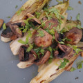 El cooksnap de olivia_fuente cuando hizo Endivias a la plancha con champiñones al ajillo.