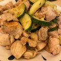 Lanni Hsu 的 櫛瓜炒雞腿丁 cooksnap