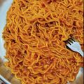 کوک اسنپ پرستو مرادی بعد از امتحان کردن نودل کره ای خوشمزه💜.
