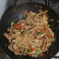 El cooksnap de Jaime Arevalo cuando hizo Chow mein de cerdo con fideos de arroz.