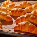 Evelin Majoros Cooksnap-ja, amikor elkészítette a(z) Házi vajas kifli receptet.