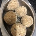 Jiya Jain का कुकस्नैप जब उन्होंने अखरोट और ड्राई फ्रूट लड्डू (Akhroot aur dry fruit laddu recipe in hindi) बनाया था।