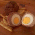 El cooksnap de littlemichelle3 cuando hizo Bolas de hamburguesa rellenas de huevo, rebozadas y fritas.