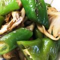 曜変天目ディスコ's cooksnap of when they made 甘とうがらしとマイタケの炒め煮.