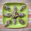 Arpita Shah's cooksnap of when they made ખજૂર રોલ ને ખજુરના બોલ(Dates rolls and balls recipe in Gujarati).