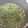 Cooksnap Rina Ahmad semasa beliau membuat Tumis Pucuk Ubi Tutok (Tumbuk).