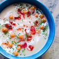 Mónika Gyurászné Cooksnap-ja, amikor elkészítette a(z) Mustáros burgonyakrémleves baconnel és pirított hagymával 👌 receptet.