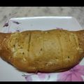 Sarika Gupta का कुकस्नैप जब उन्होंने स्टफ्ड गार्लिक ब्रेड (Stuffed garlic bread recipe in hindi) बनाया था।