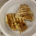 صورة من JANA𖤐 ، شاركها بعد تجربة وصفة كاساديا البيض و الزعترEgg and Za’atar Quesadilla