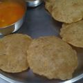 pinky makhija का कुकस्नैप जब उन्होंने मथुरा की फेमस बेड़मी पूरी (Mathura ki famous bedmi puri recipe in Hindi) बनाया था।