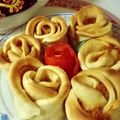 صورة من 🤍علياء🤍، شاركها بعد تجربة وصفة معجنات على شكل ورد🌹