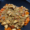 El cooksnap de Joel Valverde Tudela cuando hizo Noodles al Wok con pollo y verduritas con salsa teriyaki.