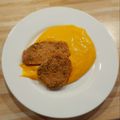 Léd@ Cooksnap-ja, amikor elkészítette a(z) Omlós sültkaraj sárgarépás burgonyapürével, lilahagymalekvárral receptet.