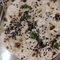 Falguni Shah का कुकस्नैप जब उन्होंने चीज़ चिली गार्लिक नान (Cheese chilli garlic naan recipe in hindi) बनाया था।