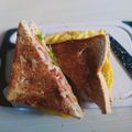 Cooksnap dari Indah Amalia Ummil Mu'minin untuk resep Sandwich roti tawar (telur + sosis) simple