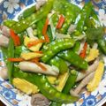 庭秀 的 香菇清炒甜豆菜 cooksnap