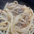 sao050902's cooksnap of when they made 【簡単節約】さば味噌煮缶で焼きうどん.