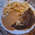 Marian Szász Cooksnap-ja, amikor elkészítette a(z) Marhaszelet vadasmártással szélesmetélttel receptet.