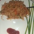 Himani Kashyap का कुकस्नैप जब उन्होंने हक्का वेजीज नूडल्स विथ मसाला ए मैजिक(hakka noodles with masala e magic recipe in hindi) बनाया था।
