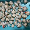 รูป Cooksnap ของ nattida chunting เมื่อเขาทำ แหนมเห็ดนางฟ้าออแกนิก(กระท่อมเห็ดฟางข้าว.ของเจ้าของสูตรเองค่ะ