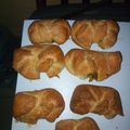 Rafia Saeed Abjmom16's cooksnap of when they made Bow tie buns.