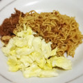 Cooksnap dari Inggried Wedhaswary untuk resep Mie goreng + telor dadar