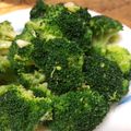 Rowena Tsang 的 【家樂福廚房】高鈣料理》蒜炒綠花椰菜 cooksnap