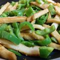 彤彤媽 的 青椒炒甜不辣 cooksnap