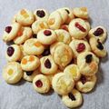 いちにこ♡'s cooksnap of when they made 余ったホイップ済生クリームでクッキー.