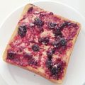tamago大好き's cooksnap of when they made ブルーベリージャム＆マーガリンのトースト.