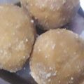 Rukhsar khan का कुकस्नैप जब उन्होंने बेसन के लड्डू (besan ke ladoo recipe in Hindi) बनाया था।