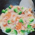 Cooksnap dari Dwi Putri Butarbutar untuk resep Salmon Cream Pasta