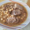 El cooksnap de Lucia Esteban Gómez cuando hizo Garbanzos  con costillas de cerdo, morcilla y chorizo.