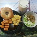 รูป Cooksnap ของ Claire S. เมื่อเขาทำ อาหารเช้า Bagel with cream cheese and smoke salmon