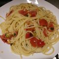 Miss Fluffy's Cooking (Angie's Italian Cooking)'s cooksnap of when they made Spaghetti with fresh tomatoes and basil.