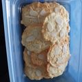 Cooksnap dari ummuHafidz untuk resep 19. Almond Crispy oleh2 dari Surabaya
