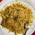 chaitali ghatak का कुकस्नैप जब उन्होंने देसी फ्लेवर हक्का नूडल्स (desi flavour Hakka noodles recipe in Hindi) बनाया था।